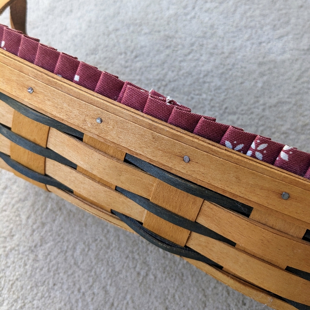 Vintage Handwoven Longaberger Basket - Picture 9 of 9